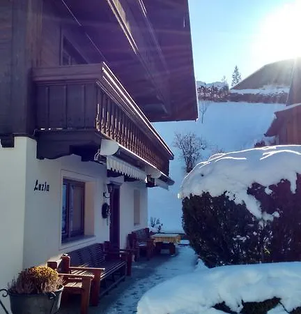 Haus Luzia Casa rural *