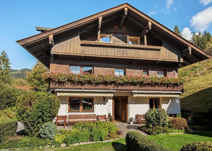 Haus Luzia منزل ريفي ريث ام الباختال